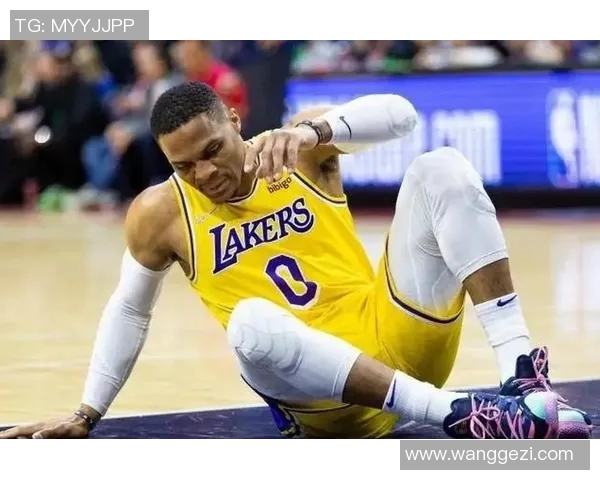 战术革新！新教练如何激活湖人？