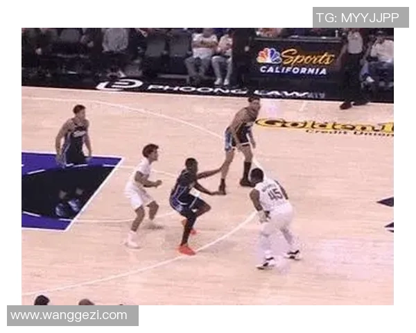 米切尔赛场爆发小插曲，裁判如何处理？