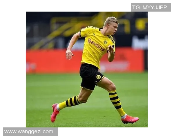 拜仁评分揭晓表现分析高光时刻与低迷瓶颈并存的原因剖析